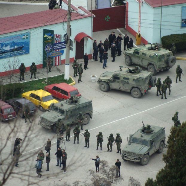 Семьям   перешедших на сторону правительства Крыма военных угрожают