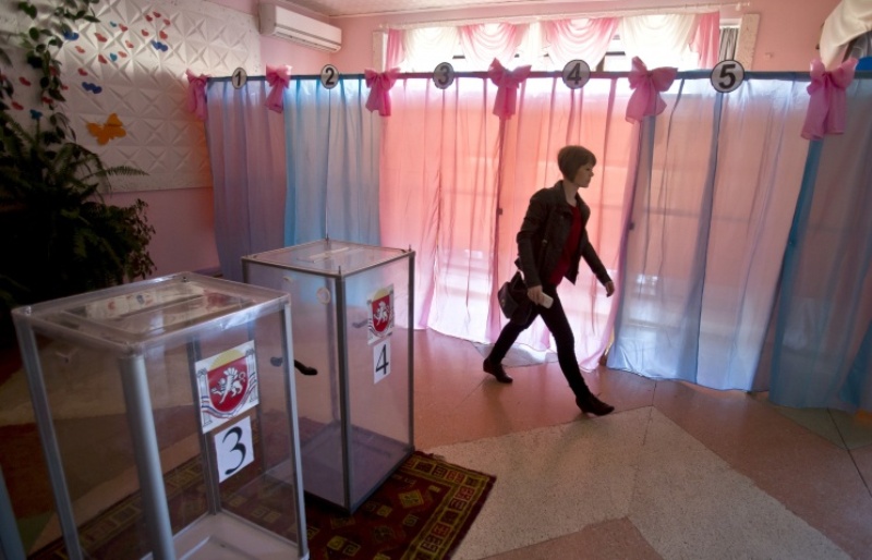 В Крыму открылись участки для голосования