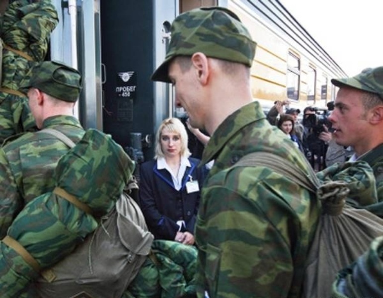 В этом году  крымчан на военную службу призывать не будут!