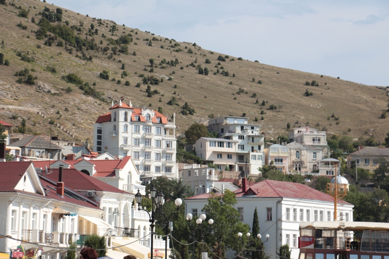 Крымчане, сдающие квартиры отдыхающим, могут лишиться собственности