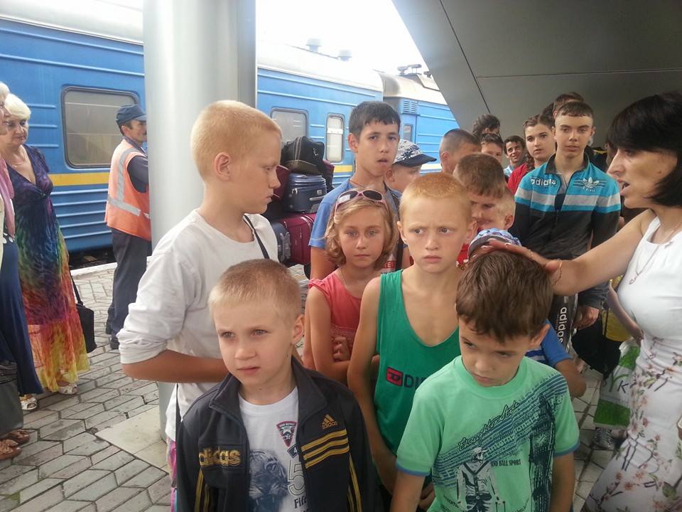 На отдых в Крым приедут луганские и донецкие дети