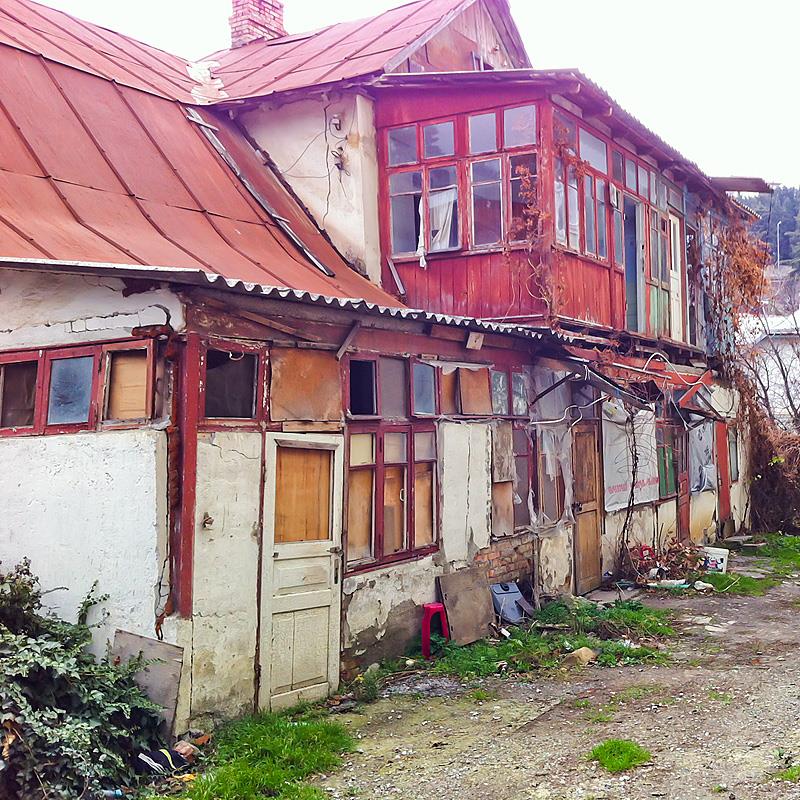 В Крыму намерены переселить    жильцов  из  аварийных домов