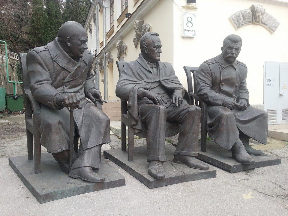 В Ливадии  сегодня откроют памятник лидерам «большой тройки»!