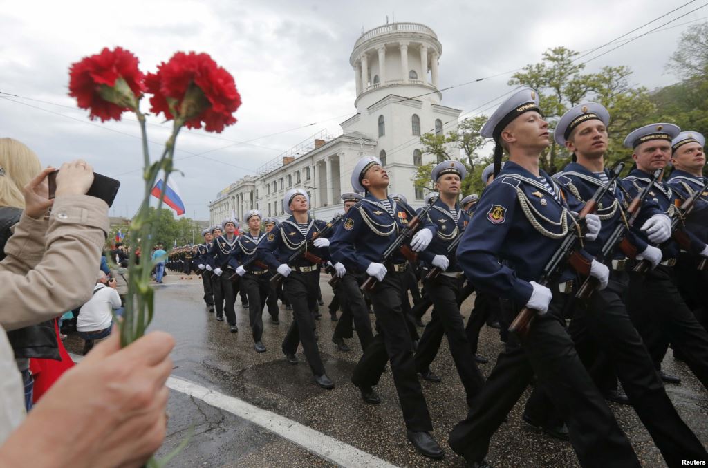 Военные парады в честь 70-летия Победы   пройдут в Керчи и Севастополе