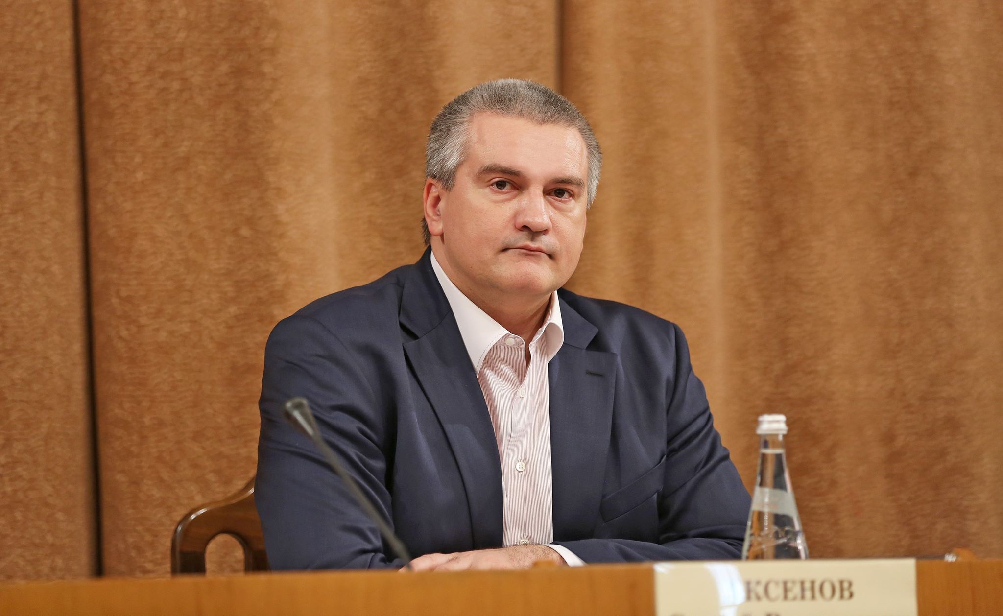 Аксенов пообещал крымчанам надежную защиту от коллекторов