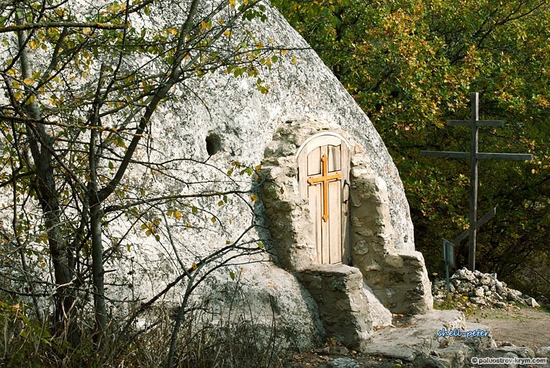 Достопримечательности Крыма: Храм трех всадников