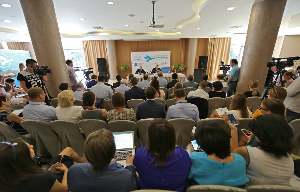 В Крыму начал работу первый международный медиафорум