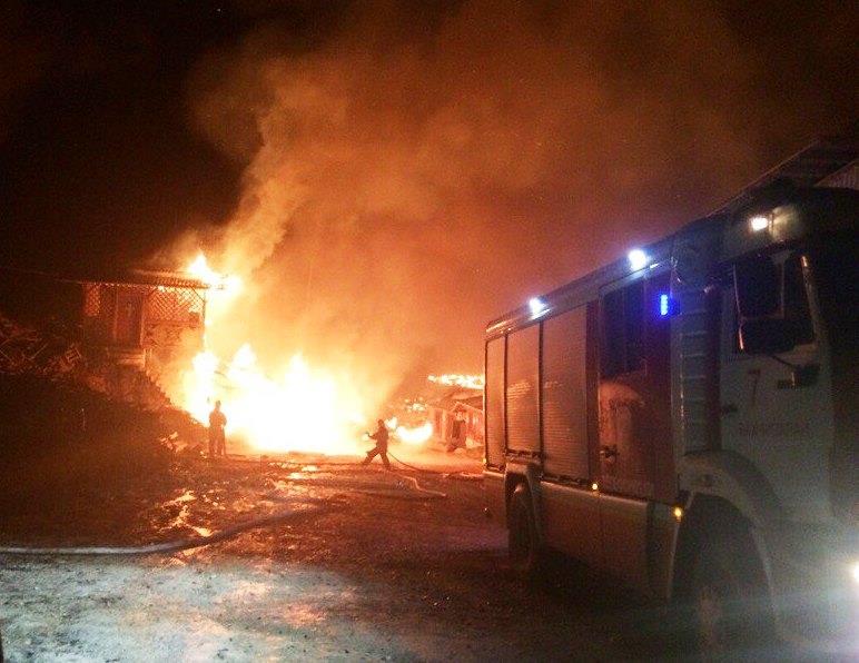 Крымские пожарные спасли от огня Свято-Успенский мужской монастырь