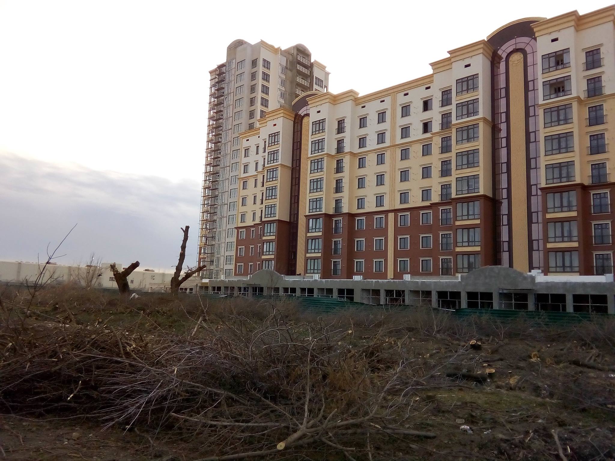 Архитектура по-крымски: дома строят — щепки летят!