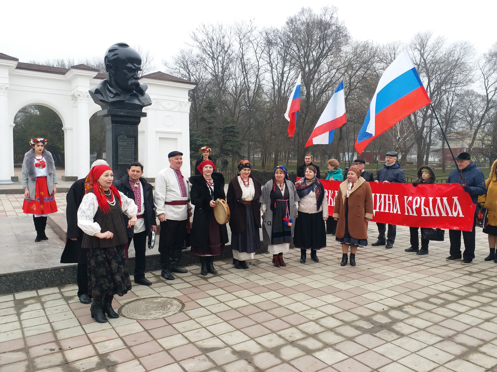 В Крыму отметили день рождения Кобзаря