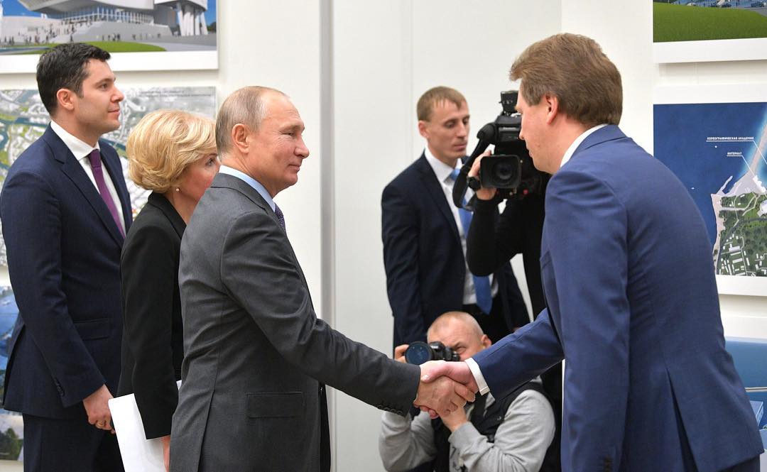 Губернатор Севастополя поблагодарил Владимира Путина за внимание к городу-герою